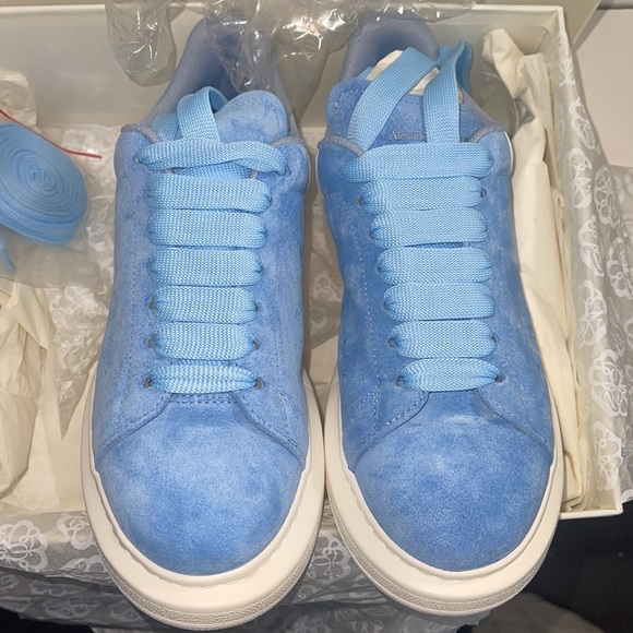NEW Alexander McQueen Oversized Blue Suede Sneakers - Picture 6 of 13